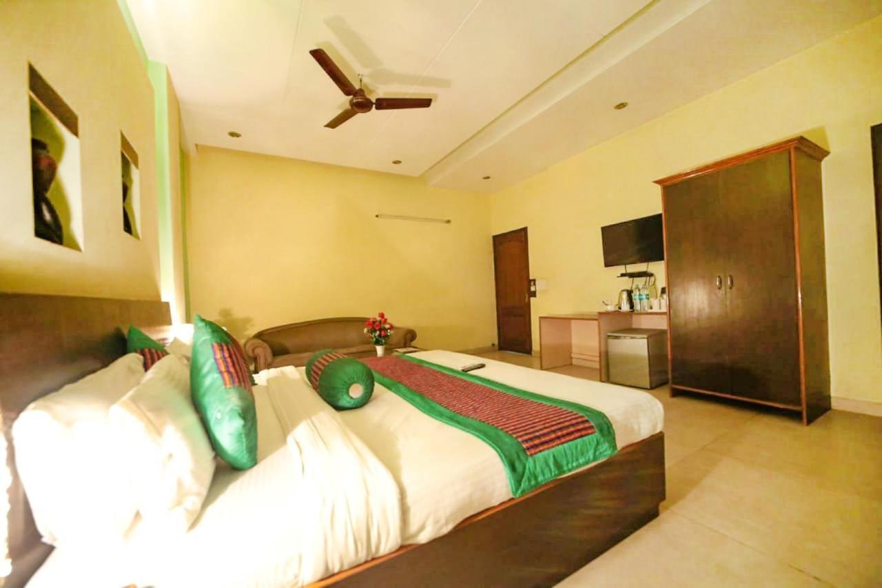 Hotel Fabhotel Arihant 3*
